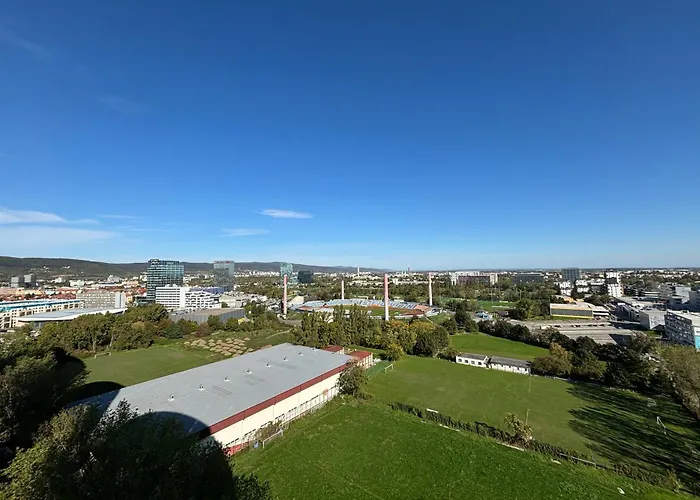 Three Towers With Beautiful View And Parking! Apartman Pozsony