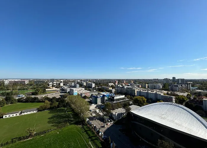 Three Towers With Beautiful View And Parking!